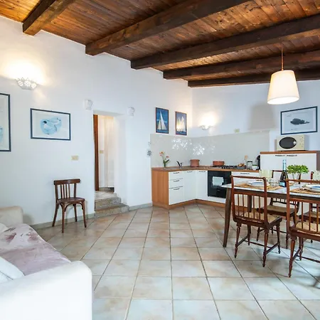 Cala Francese Maggiorana - Happy Apartment La Maddalena (Sassari)